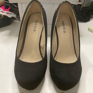 Torrid 8W wide width Studded wedges